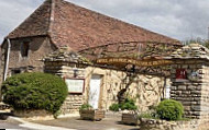 Auberge Médiévale outside