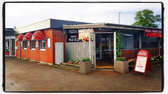 Pizza Time Udenfor