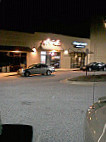 Jet's Pizza outside