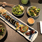 Sticks'n'Sushi food