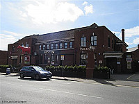 The Red Cow, Smethwick outside