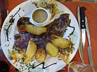 Hotel des Pyrenees food