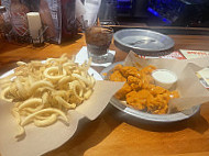 Hooters food