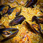 Paella's Y Mas food