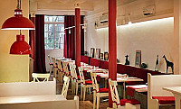 Peti Bistro inside