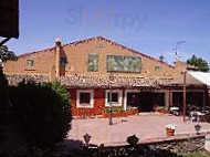 El Rancho de la Aldegüela outside