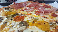 Pizzeria La Befana food