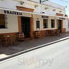 La Brasa inside