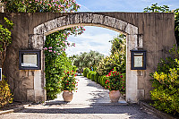 Auberge La Fenière inside