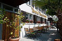 Hasenstrick Restaurant outside