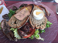 Terrasse Des Arcades food