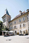 Le Château De Saint-sixt outside