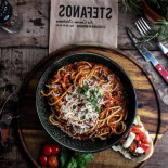 Stefanos Pizzabar Ouroegade Mad