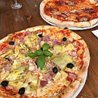 Pizzeria Calabria food