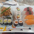 Tanakhi Sushi food