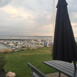 Gyldendal Havn Cafe Og Udenfor