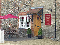 The Red Lion Cheveley inside