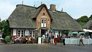 Eis Und Waffelhaus „cappuccino“ outside