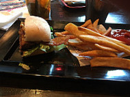 Red Robin Gourmet Burgers And Brews food