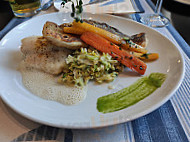 Fischrestaurant Roter Hummer food