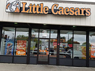 Little Caesars Pizza outside