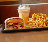 Hardee’s food