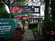 La Torre Pizzeria outside