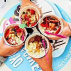 Menchie's Frozen Yogurt food