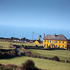 Gurnard's Head outside