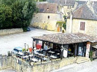 La Taverne des Remparts outside