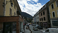 L'alpin outside