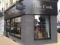 Time Cook outside