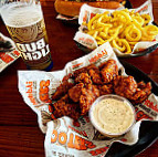 Hooters Albany food