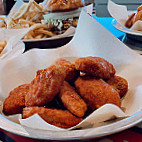 Hooters Albany food