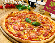 PIZZA GIUSEPPE food