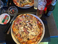 Pizzeria Le Robinson food