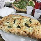 Pizza E' Coccos' food