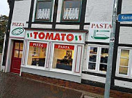 Pizzeria Tomato inside