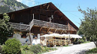 La Ferme Des Violons outside