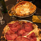 Pizzeria Rosticceria Paradise food