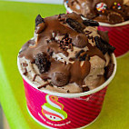 Menchie's Frozen Yogurt food