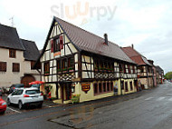 Restaurant Au Rouge de Saint Hippolyte outside