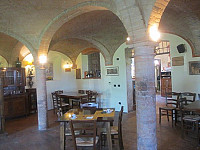 Osteria Doppio Litro inside