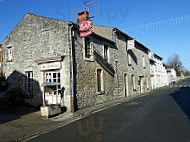 Auberge Sainte Catherine outside