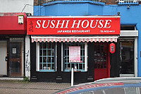 Sushi House outside