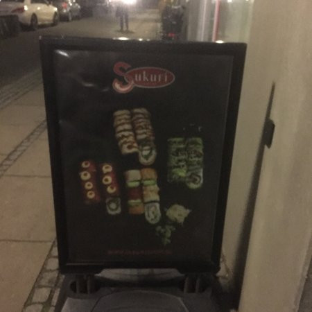 Sukuri Sushi Udenfor