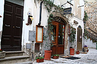 Osteria La Francigena outside