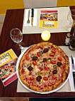 Pizza Mia food