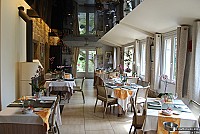 La Côte inside