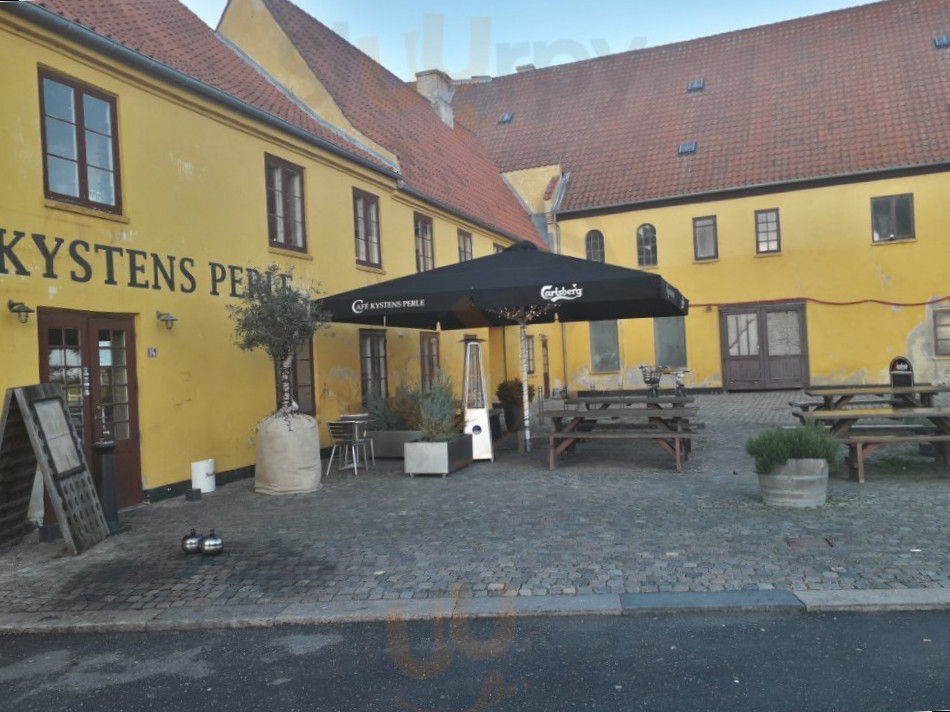 Kystens Perle Udenfor